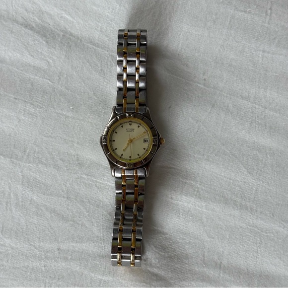 Citizen Accessories - Citizen Silver and Gold Watch